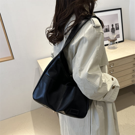 Ariano Shoulder Bag