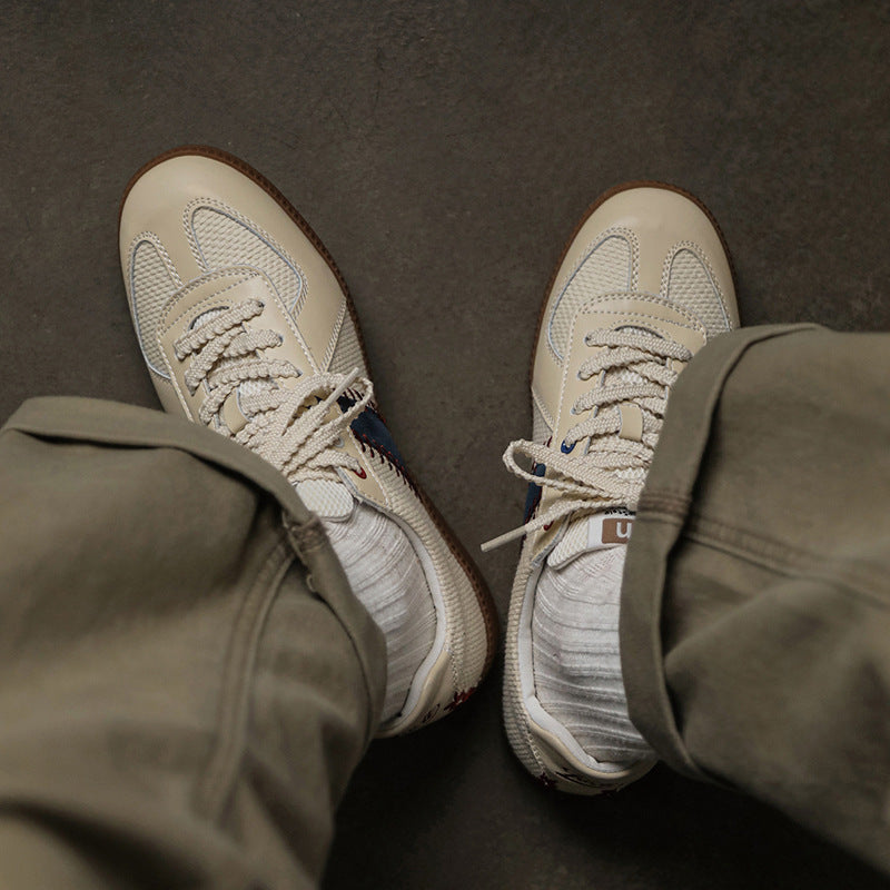 Alvoro Sneakers