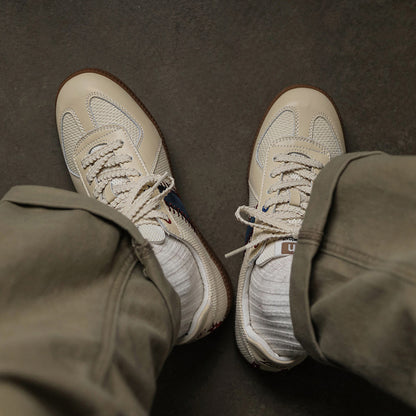 Alvoro Sneakers