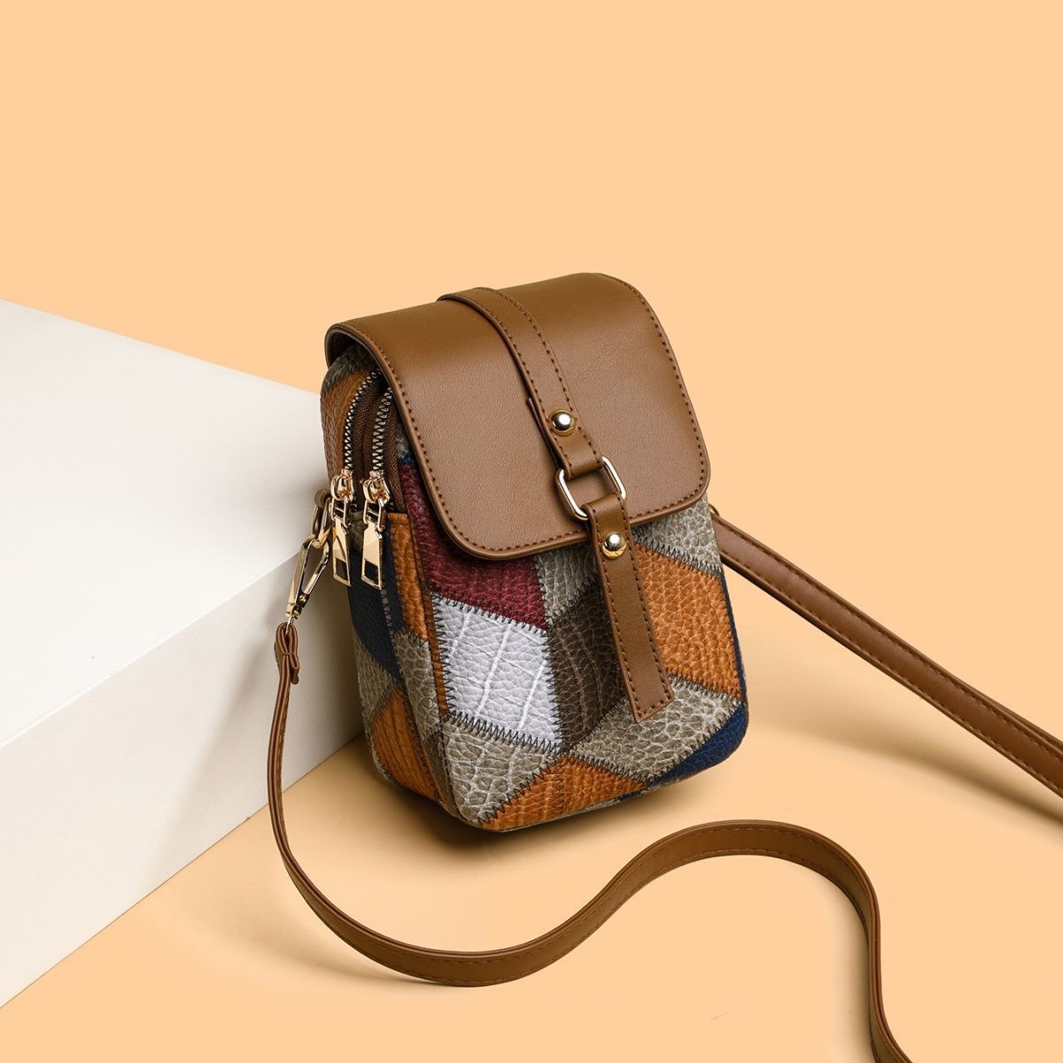 Selvian Shoulder Bag