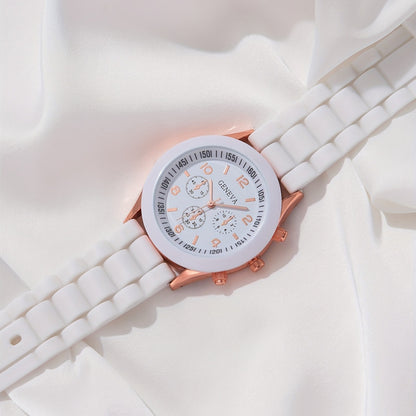 Davaro Watch