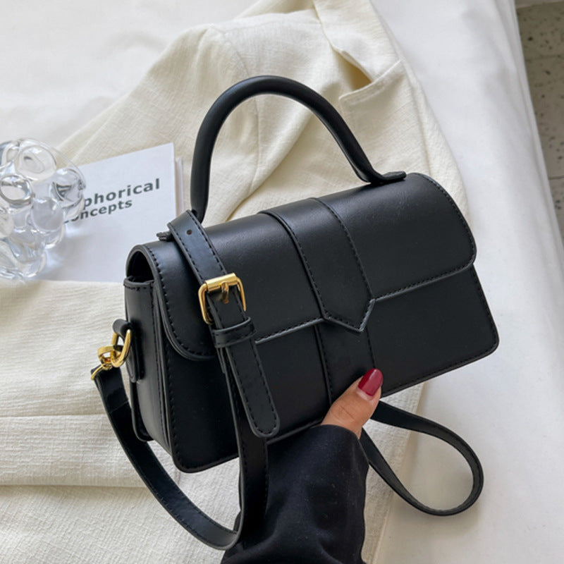 Norvian Women's Shoulder Bag